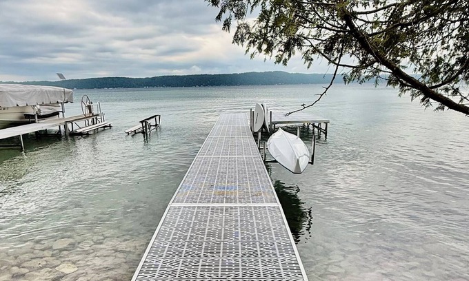 Frankfort Casa | Crystal Lake Effect - Private Direct Lakefront!