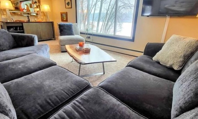 Tomahawk Casa | Crystal Lake House - Has It All!