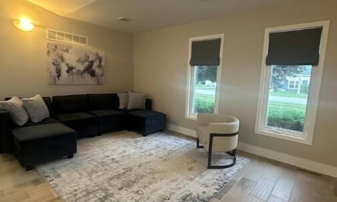 Findlay Casa | Crystal Rose
