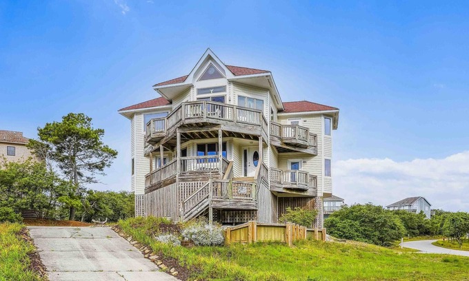 Tuckahoe Casa | Crystal Sands -- Unique 5 BR in Southern Duck with Community Amenities