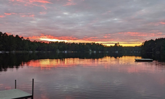Tomahawk Cabaña | Crystal Tree Cottage - A Northwoods Sunset Lake House