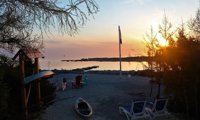 Northern Bruce Peninsula Cabaña | Crystal Water Retreat includes 6 Kayaks