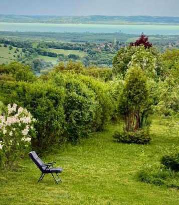 Balatoncsicso Apartamento | Csicsóka Panoráma Apartman