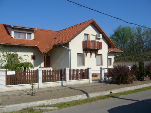 Cserkeszolo Casa | Csipkeház Apartman