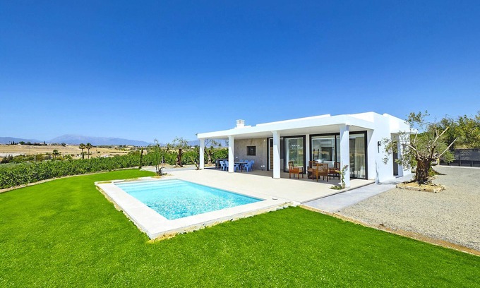 Alhaurín el Grande Cabaña | Cubo's Casa Rural Bellaluz / piscina privada / aire acondicionado / wifi gratis