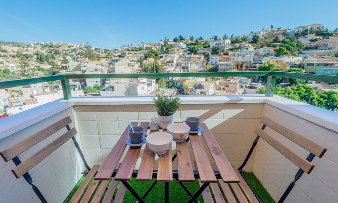 El Palo Apartamento | Cubo's Miraflores del Palo Urban / wifi gratis / parking incluido