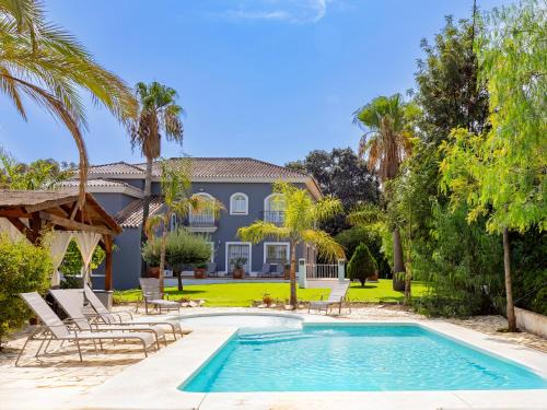 Coin Villa | Cubo's Villa Agua de Azahar