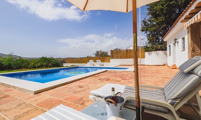 Alhaurín el Grande Villa | Cubo's Villa Antonio.Wifi, aire acondicionado, piscina,