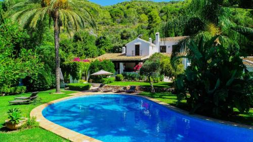 Coin Villa | Cubo's Villa Las Lagunas de Azahar High Privacy