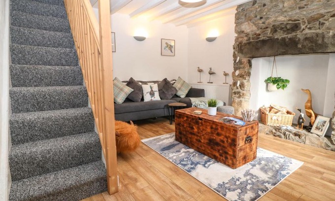 Llithfaen Casa | Cudfan Fach