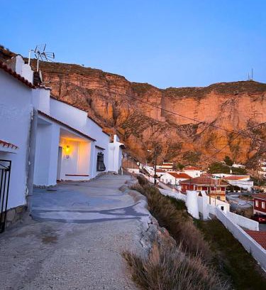 Gorafe Casa | Cueva de la Luna