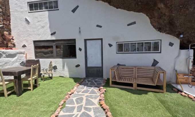 Santa Cruz de Tenerife Casa | Cueva rural " Old London " with Jacuzzi and swimming pool