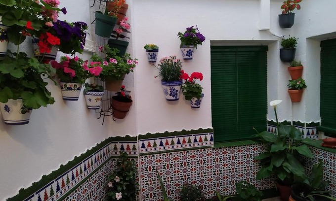 Almagro Apartamento | CULTURAS Y COLORES EN ALMAGRO -WIFI alta velocidad, NETFLIX, Parking -Promocion EMPRESAS-