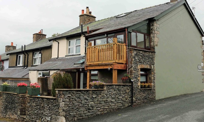 Tebay Casa | Cumbrian cottage, sleeps 6, in convenient location