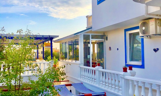 Mithatpasa Hotel | Cunda Ada Kızı Otel