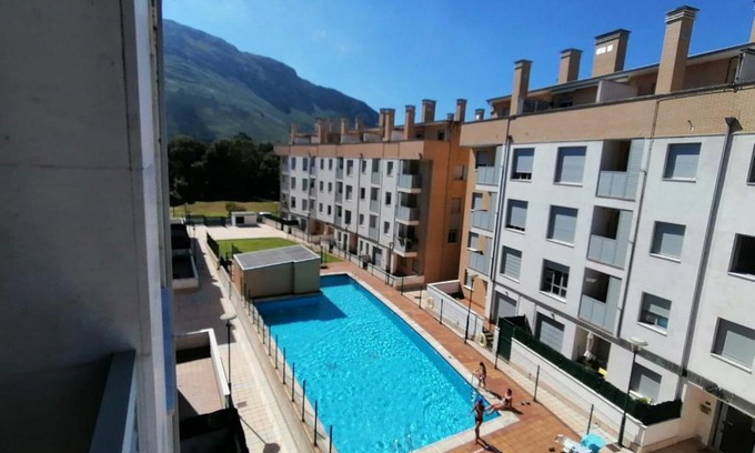 Posada de Llanes Apartamento | Cuquiellu, apartamento con piscina, 3km playa VUT-3084-AS