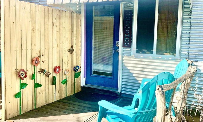 Pittsboro Casa | Curiously Cute B&B Private Woodshed- Pet friendly
