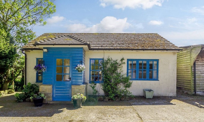 Hexham Cabaña | CURLEW COTTAGE, pet friendly, with a garden in Haydon Bridge