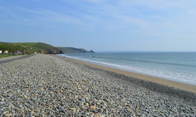 Roch Casa | Curlew Cottage - vistas al mar, bañera de hidromasaje, a pie de playa