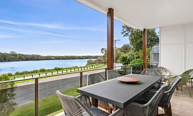 Currimundi Casa | Currimundi Lake House