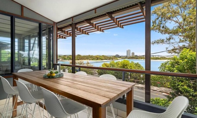 Currumbin Casa | Currumbin Beachfront Haven