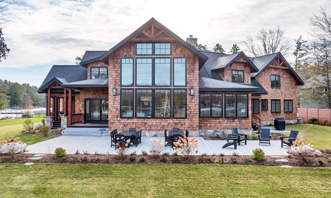 Moultonborough Casa | NEW custom built Adirondack style home sleeps 16 in 6 bedrooms