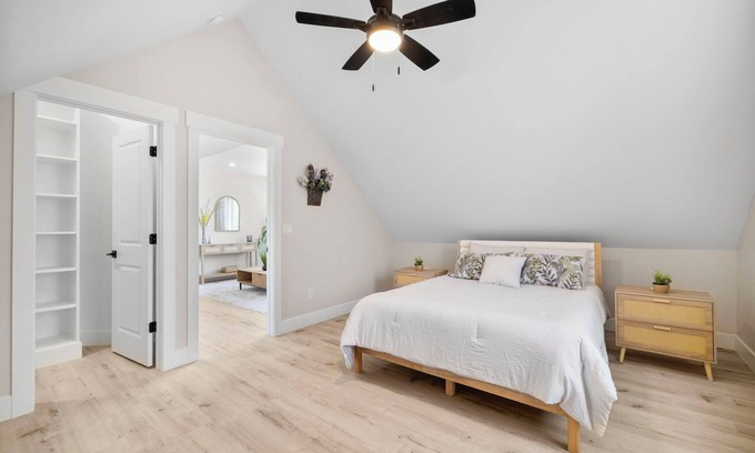 Campobello Apartamento | Custom Built Luxery Stay-New 1-bedroom apartment in Campobello with AC, WiFi