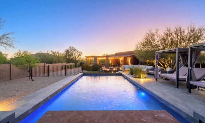 Desert View Village Casa | Custom Desert Modern 5 bedroom including Casita! Pickleball, Hot-Tub, Put-Put