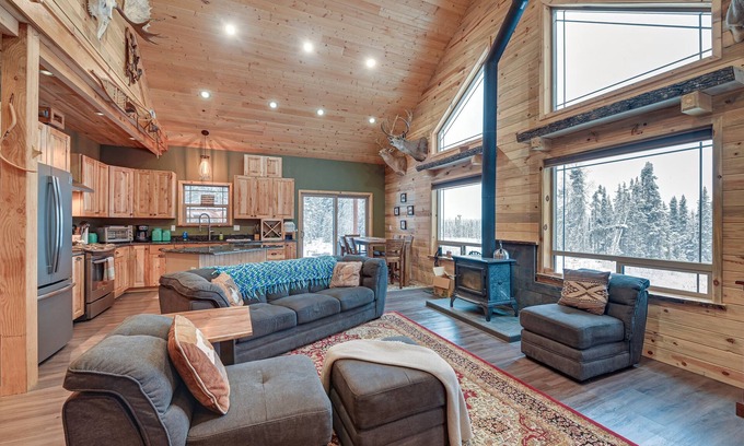 Kasilof Cabina | Custom Kasilof Cabin on 40 Private Acres