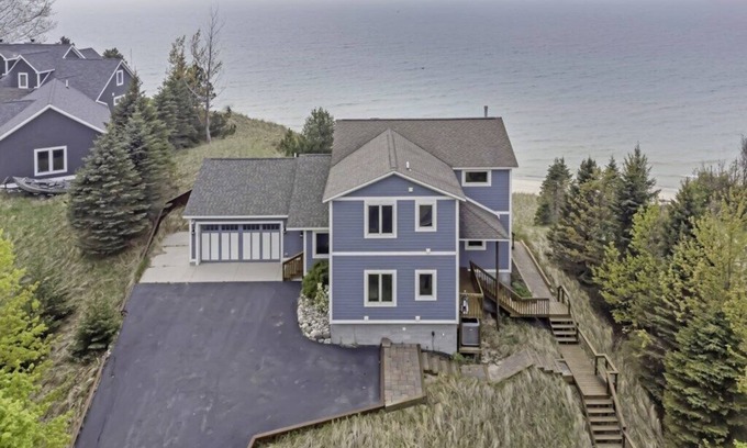 Manistee Casa | Custom Lake Michigan Beachfront Vacation Home