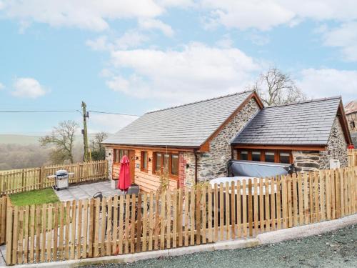 Oswestry Casa | Cut Moch, Plas Moelfre Hall Barns