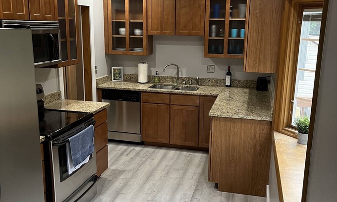 Southeast Casa | Cute 5-BR/2-BA house near Downtown and the Tech Center