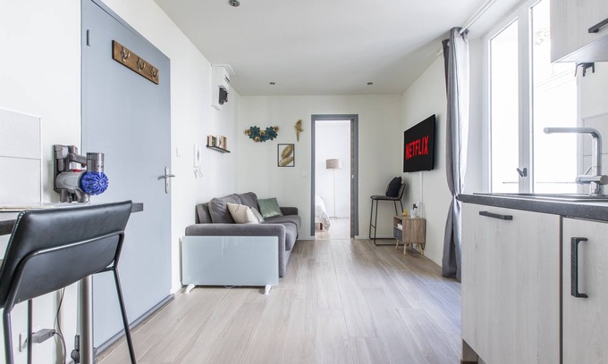 Riou - Petit Juas - Av de Grasse Apartamento | Cute affordable 1-br minutes from Cannes Center