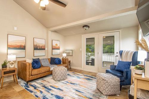 Mid America Apartamento | Cute and Cozy 2 Bedroom Condo Great for a couple or small family