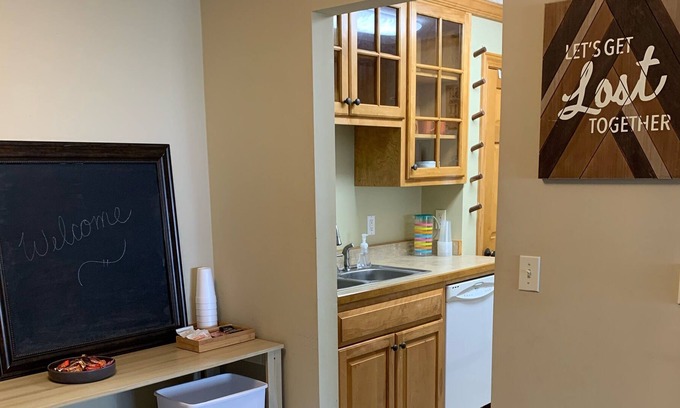 Chaska Condominio | Cute and Cozy Chaska getaway! Great location and Pet friendly!