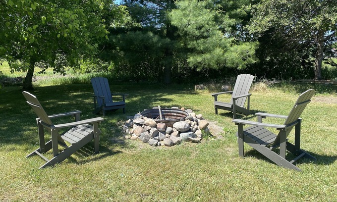Petoskey Casa | Cute and Cozy farm house on 1 acre. Serene views. A Gem!