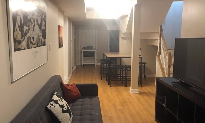 Hochelaga Apartamento | Cute appartement close to green subway line in quiet neighborhood.