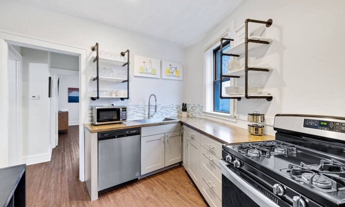 St. Louis Apartamento | Cute Apt! Great for Long Stays!