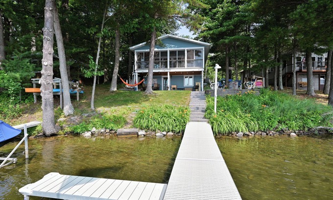 Birchwood Cabina | Cute cabin on pristine Long Lake