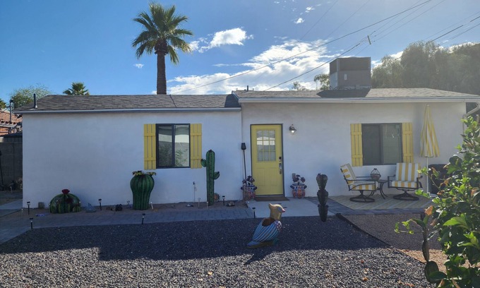 Story Cabaña | Cute Casita Downtown Phoenix