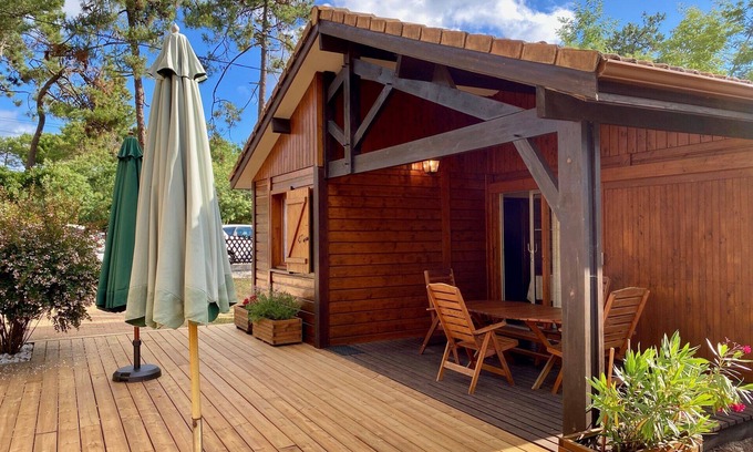 Lacanau-Ocean Chalet De Esquí | Bonito chalet con jardín, en una playa ideal y en el centro.