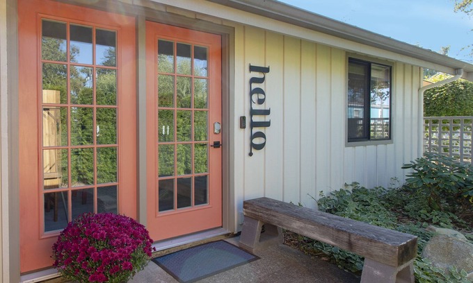 Birch Bay Casa | Cute, comfy, and clean cottage just steps to the beach and C Shop