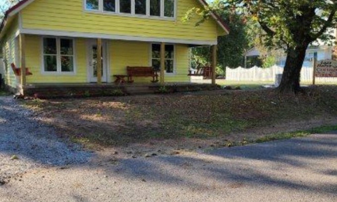 Mountain View Casa | Cute Cottage close to town