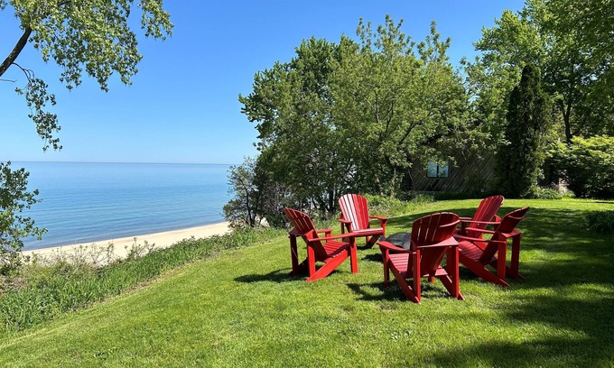 Mill Creek Cabaña | Cute Cottage on the beach with an amazing view overlooking Lake Michigan!