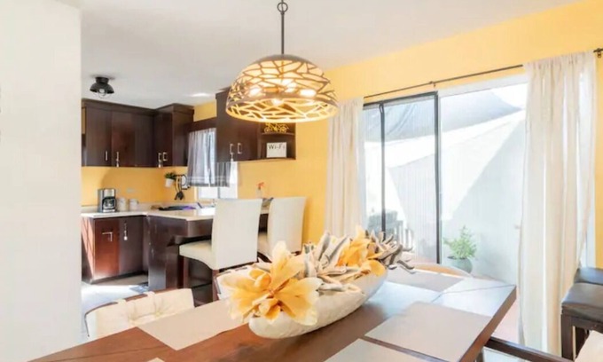 Zona Centro Casa | Cute, cozy, and relaxing home near the beach in Ensenada! No club noise!