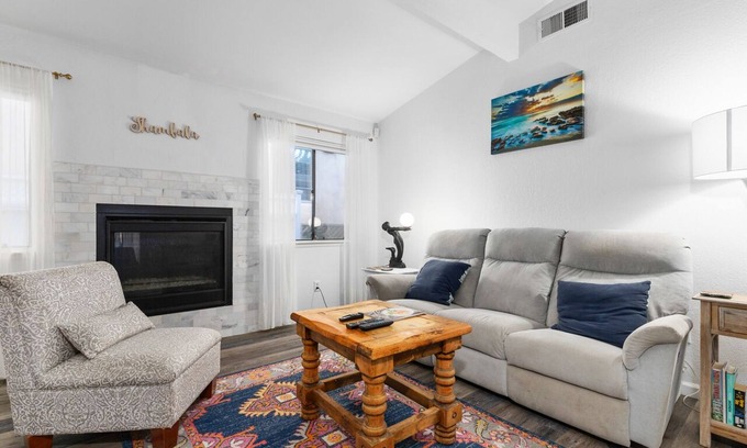 Cayucos Casa | Cute & Cozy Cayucos Bungalow Near Beach and Downtown