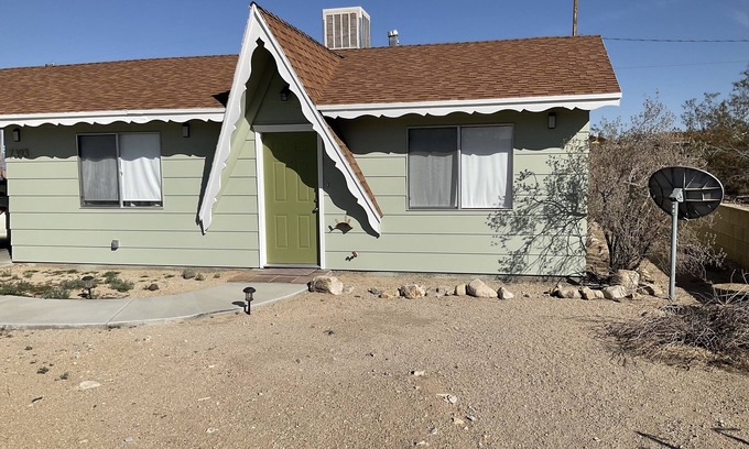 Twentynine Palms Casa | Cute desert home 5 minutes from Joshua Tree National Park