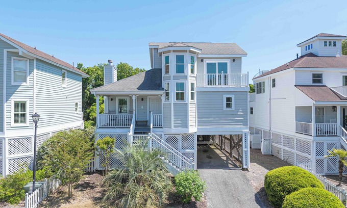 Pelican Bay Casa | Cute Family Beach Home in Wild Dunes Resort; Close to the Beach w/Porch Swing & Community Pool!