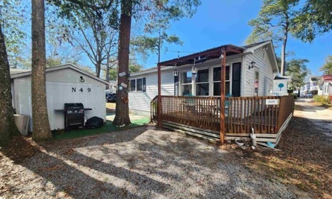 Surfside Beach Cabaña | Cute family friendly home close to amenities in Ocean Lakes Family Campground.