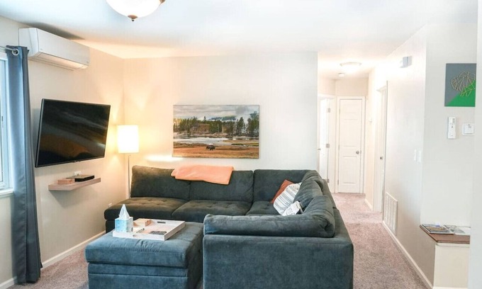 Sturgis Apartamento | Cute home in Sturgis City Limits